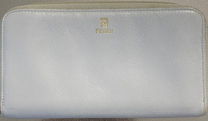 Fendi Vintage White Zip Around Wallet (Pre-Owned)